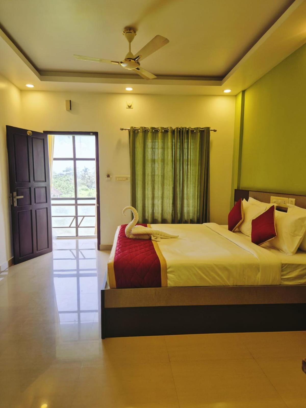 Alfa Inn Nedumbassery Exterior photo
