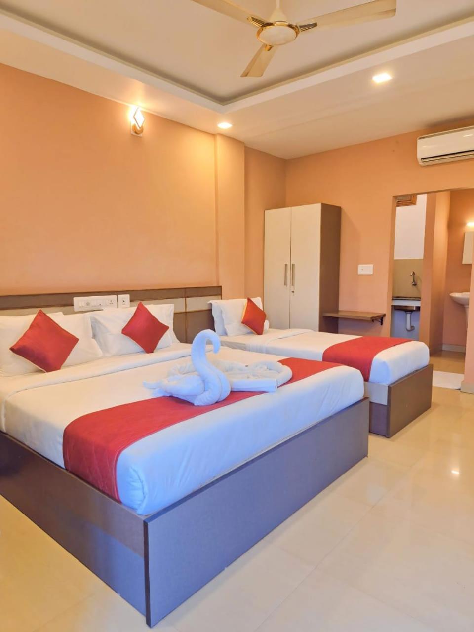 Alfa Inn Nedumbassery Exterior photo