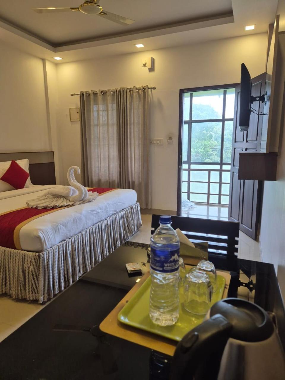 Alfa Inn Nedumbassery Exterior photo