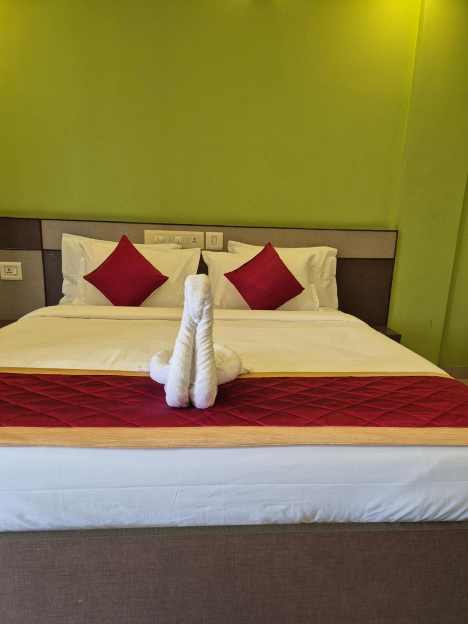 Alfa Inn Nedumbassery Exterior photo