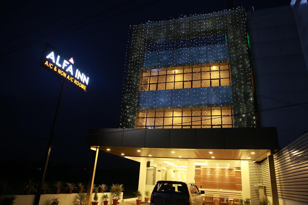 Alfa Inn Nedumbassery Exterior photo